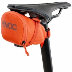 Evoc Seat Bag M Fahrrad-Satteltasche – Robust, wasserdicht & praktisch für Radfahrer -E-Bikes Verkaufsgeschäft evoc seat bag m satteltasche orange 2021 307230 c