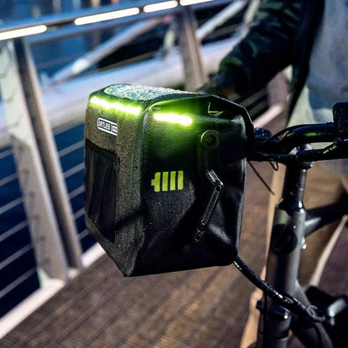Ortlieb E-Glow Lenkertasche - Wasserdichte Fahrradtasche für Lenker mit integriertem LED-Licht 4 Ortlieb E-Glow Lenkertasche - Wasserdichte Fahrradtasche für Lenker mit integriertem LED-Licht – Bild 4