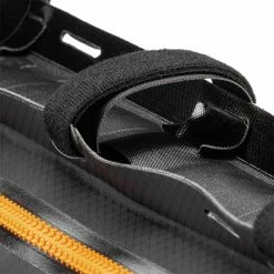Ortlieb Frame-Pack 6 L V2 Bikepacking-Rahmentasche – Leichte und robuste Rahmentasche für Fahrradtouren 11 Ortlieb Frame-Pack 6 L V2 Bikepacking-Rahmentasche – Leichte und robuste Rahmentasche für Fahrradtouren -E-Bikes Verkaufsgeschäft ortlieb frame pack 6l v2 bikepacking rahmentasche 2022 311028 e