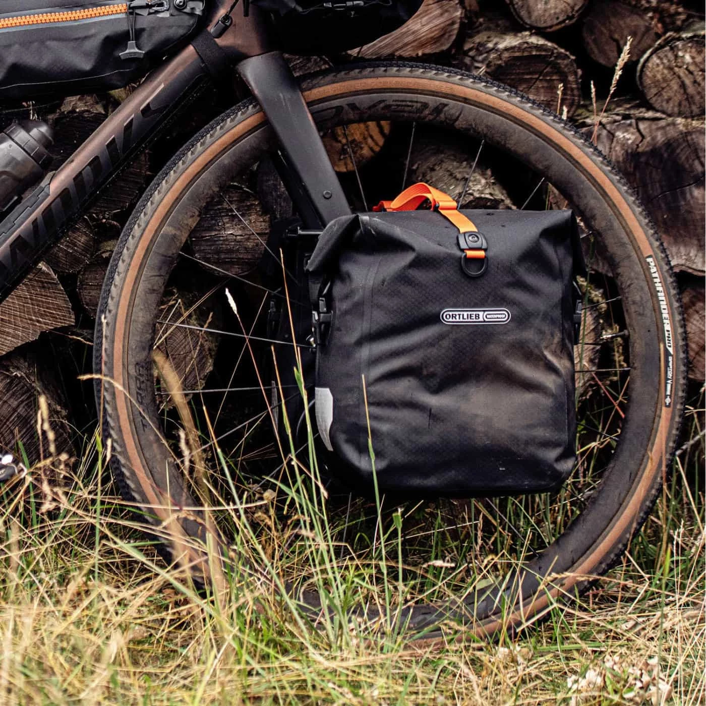 Ortlieb Gravel-Pack Bikepacking-Taschen Vorderrad (Paar) - wasserdichte Fahrradtaschen für Abenteuer 6 Ortlieb Gravel-Pack Bikepacking-Taschen Vorderrad (Paar) - wasserdichte Fahrradtaschen für Abenteuer – Bild 6