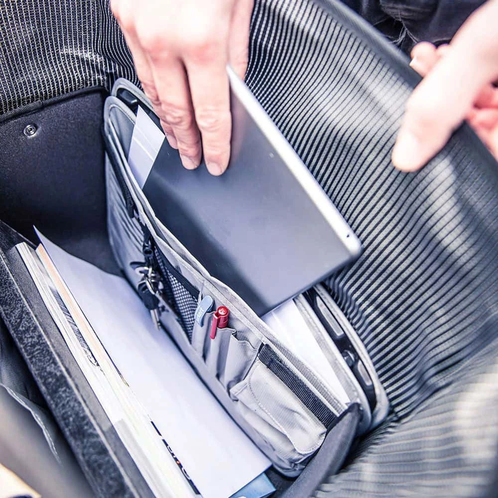 Ortlieb Office Bag High Visibility Packtasche - Fahrradtasche für sicheren Transport 3 Ortlieb Office Bag High Visibility Packtasche - Fahrradtasche für sicheren Transport – Bild 3