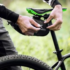 Ortlieb Saddle-Bag Two Satteltasche - Wasserdichte Fahrradtasche für sicheren Transport 6 Ortlieb Saddle-Bag Two Satteltasche - Wasserdichte Fahrradtasche für sicheren Transport -E-Bikes Verkaufsgeschäft ortlieb sattle bag two satteltasche 2021 p 307571 c