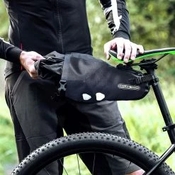 Ortlieb Saddle-Bag Two Satteltasche - Wasserdichte Fahrradtasche für sicheren Transport 7 Ortlieb Saddle-Bag Two Satteltasche - Wasserdichte Fahrradtasche für sicheren Transport -E-Bikes Verkaufsgeschäft ortlieb sattle bag two satteltasche 2021 p 307571 d