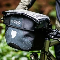 Ortlieb Ultimate Six Classic Lenkertasche (8,5 Liter) | Wasserdichte Fahrradtasche für Lenker | Robust & Praktisch 5 Ortlieb Ultimate Six Classic Lenkertasche (8,5 Liter) | Wasserdichte Fahrradtasche für Lenker | Robust & Praktisch -E-Bikes Verkaufsgeschäft ortlieb ultimate six classic lenkertasche 2021 306119 c