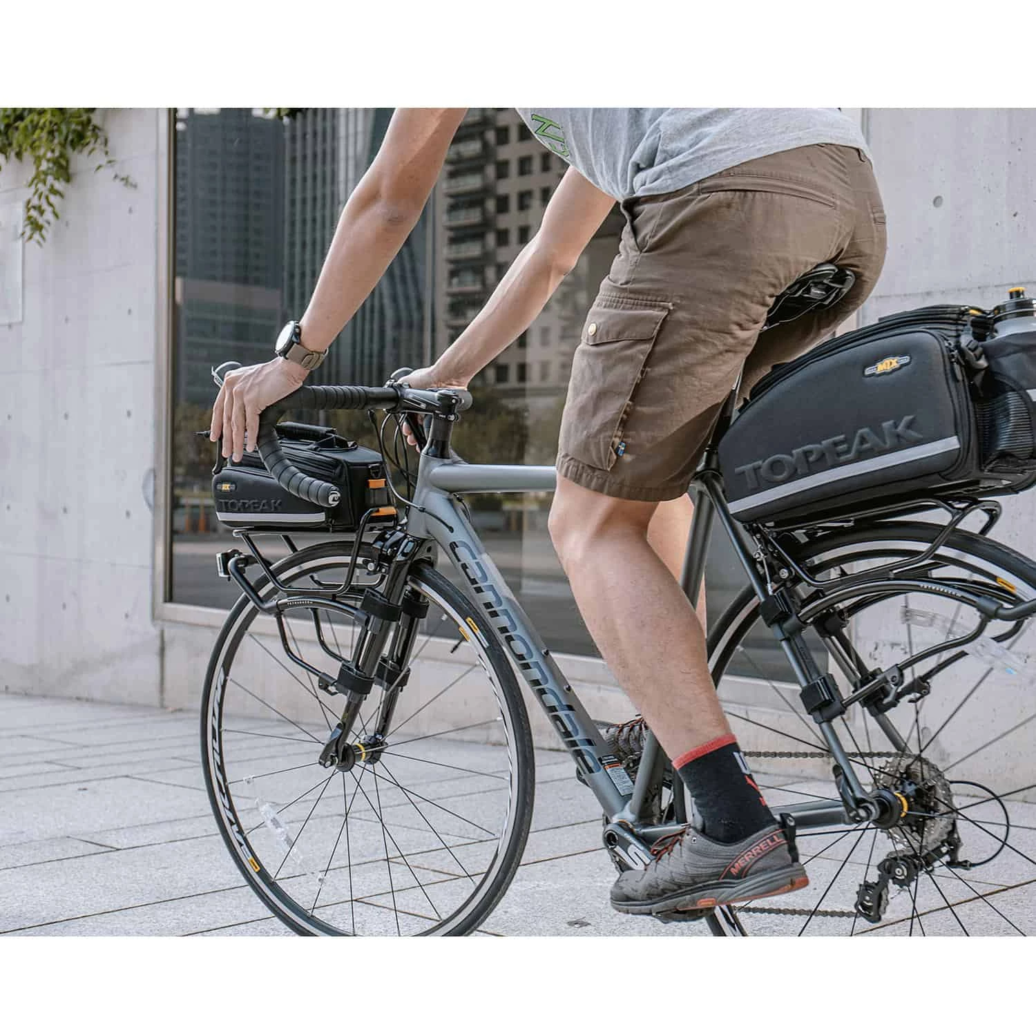 Topeak Tetrarack R1 Rennrad-Gepäckträger Vorderrad - Leicht, stabil & universell einsetzbar 5 Topeak Tetrarack R1 Rennrad-Gepäckträger Vorderrad - Leicht, stabil & universell einsetzbar – Bild 5